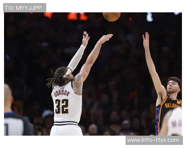 特纳状态低迷12投仅中3三分球表现惨淡仅得14分7篮板2助攻 特纳状态低迷12投仅中3三分球表现惨淡仅得14分7篮板2助攻